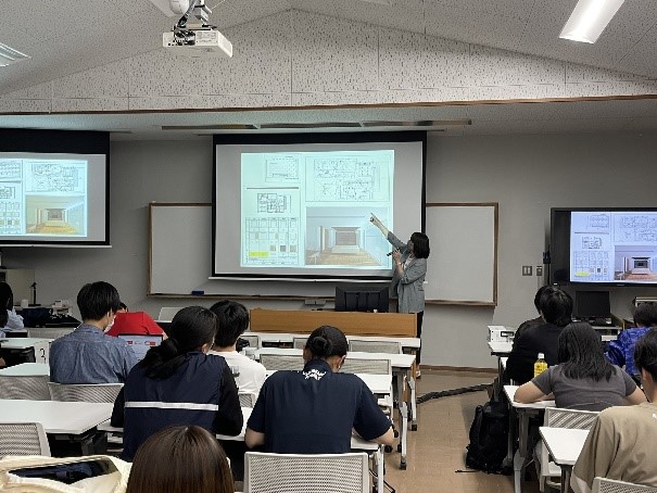 「住環境デザインⅠ」でインテリアコーディネート実習を実施 | 富山国際大学