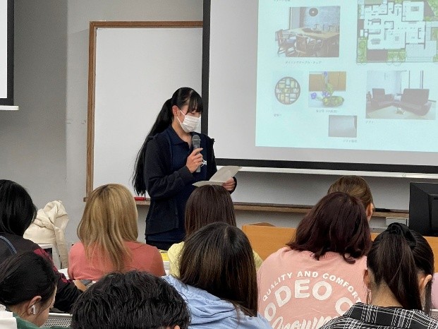 「住環境デザインⅠ」でインテリアコーディネート実習を実施 | 富山国際大学